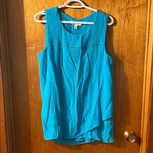 Women's Sleeveless Layered Hem Tank Top in Turquoise Large